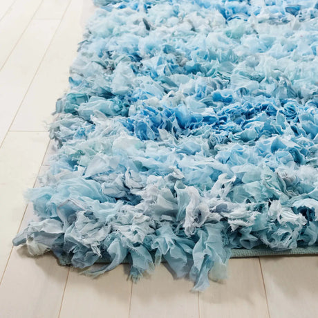 Safavieh Rio Shag 4'-0" x 6'-0" Rug in Sky