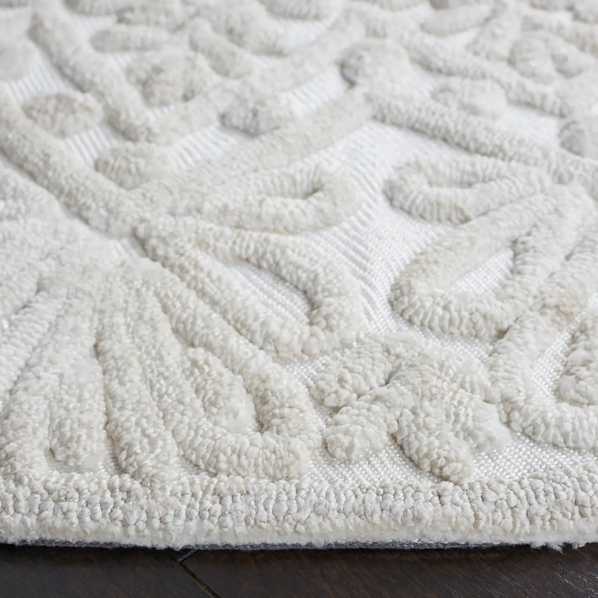 Safavieh Trace 6'-0" x 6'-0" Rug in Ivory / White
