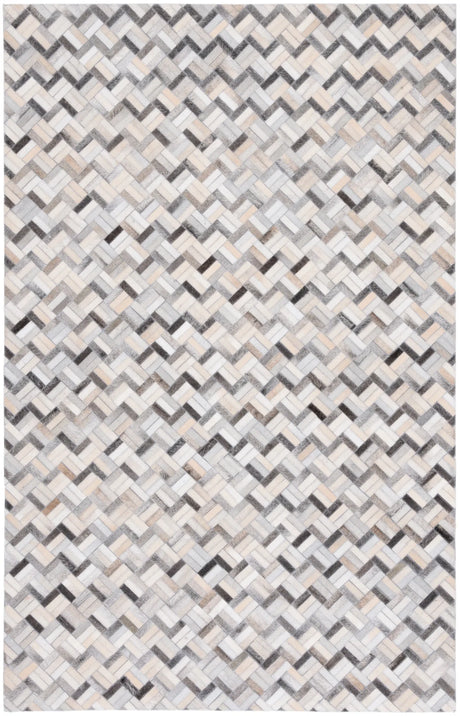 Safavieh Studio Leather 4'-0" x 6'-0" Rug in Black / Grey