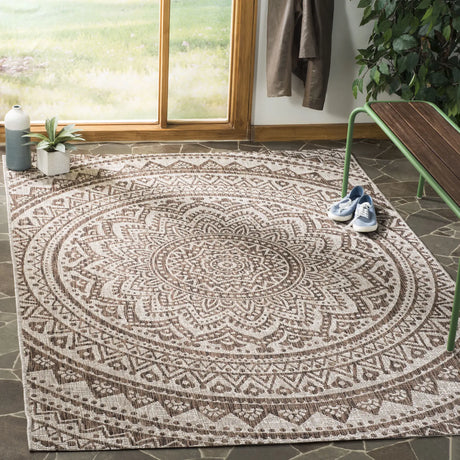 Safavieh Courtyard 4'-0" x 5'-7" Rug in Light Beige / Light Brown