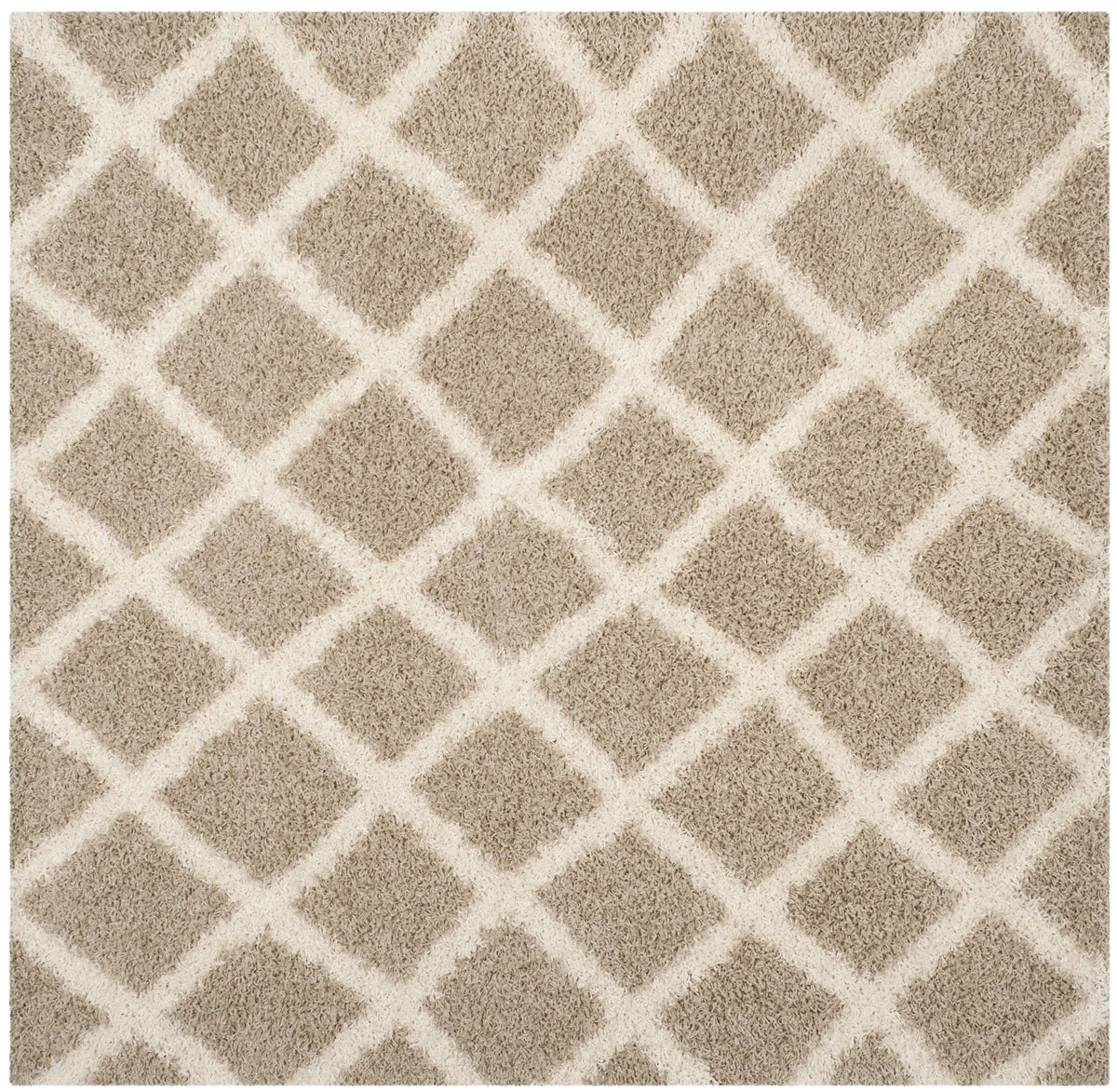 Safavieh Sgd-Dallas Shag 6'-0" x 6'-0" Rug in Beige / Ivory