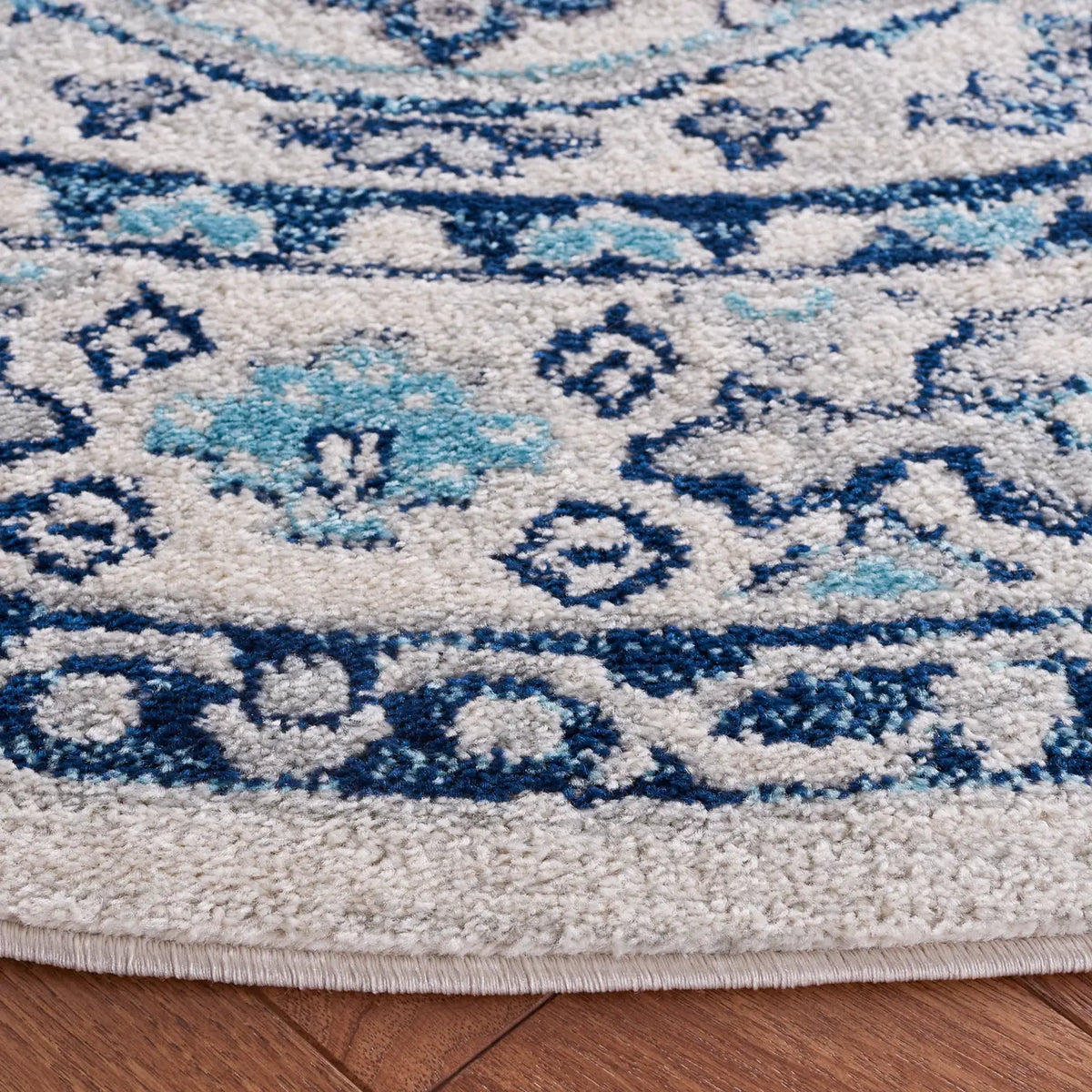 Safavieh Tulum 6'-7" x 6'-7" Rug in Ivory / Blue