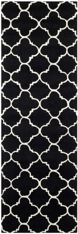 Safavieh Chatham 2'-3" x 7'-0" Rug in Black / Ivory