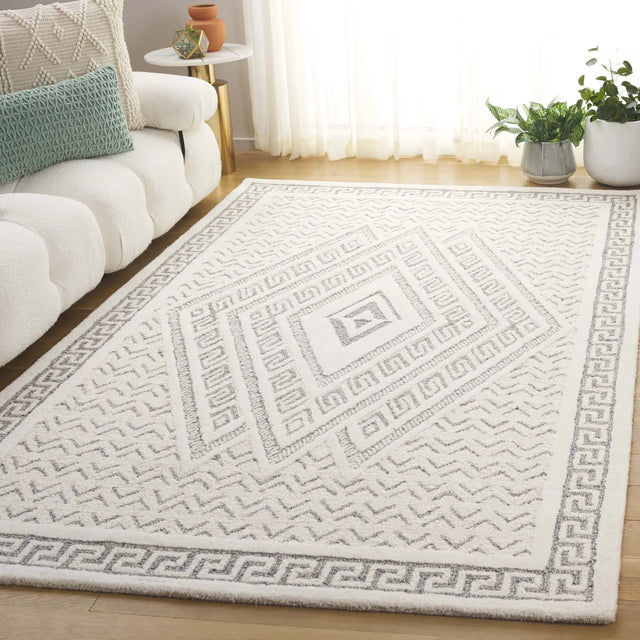 Safavieh Mykonos 4'-0" x 6'-0" Rug in Ivory / Grey