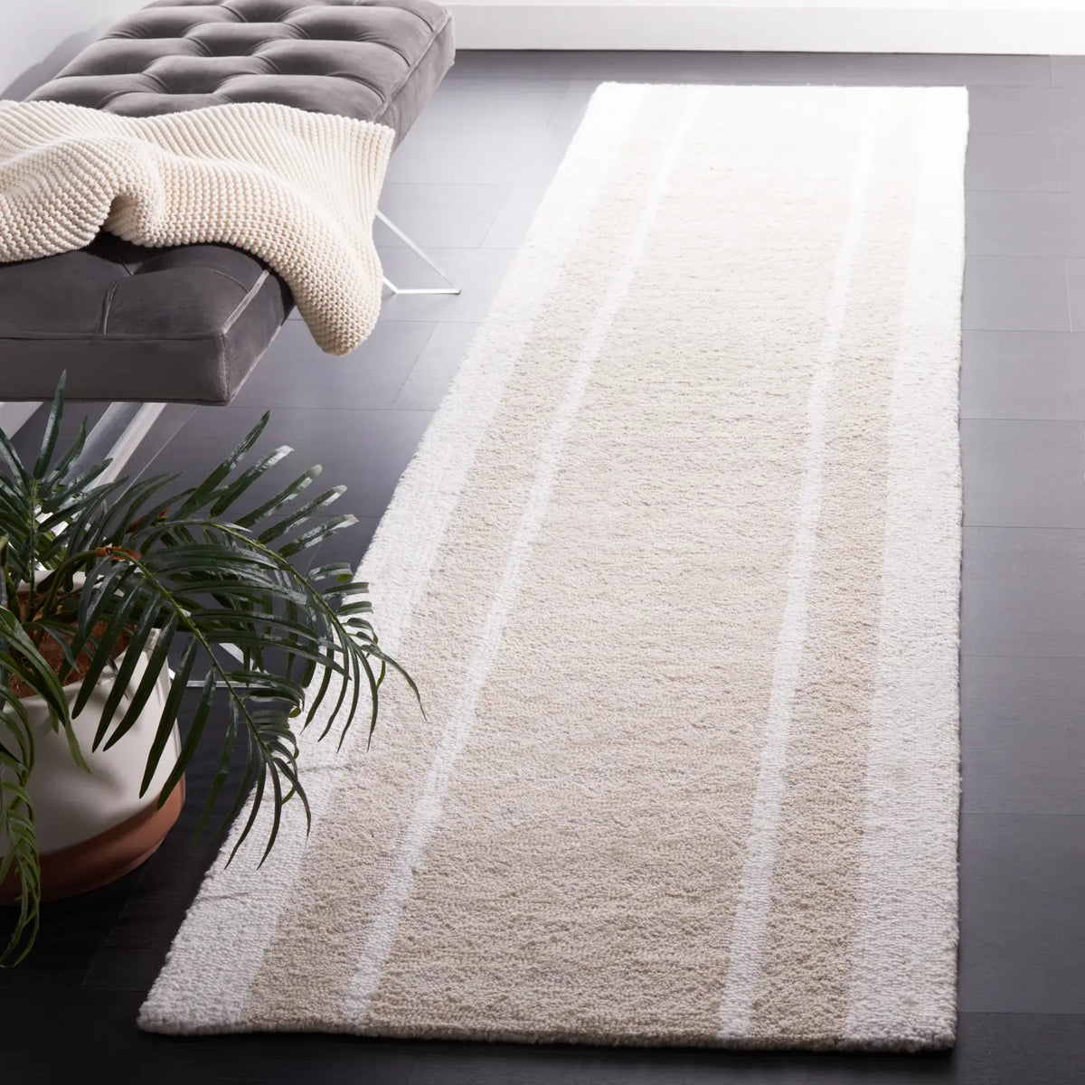 Safavieh Capri 2'-3" x 9'-0" Rug in Beige / Ivory