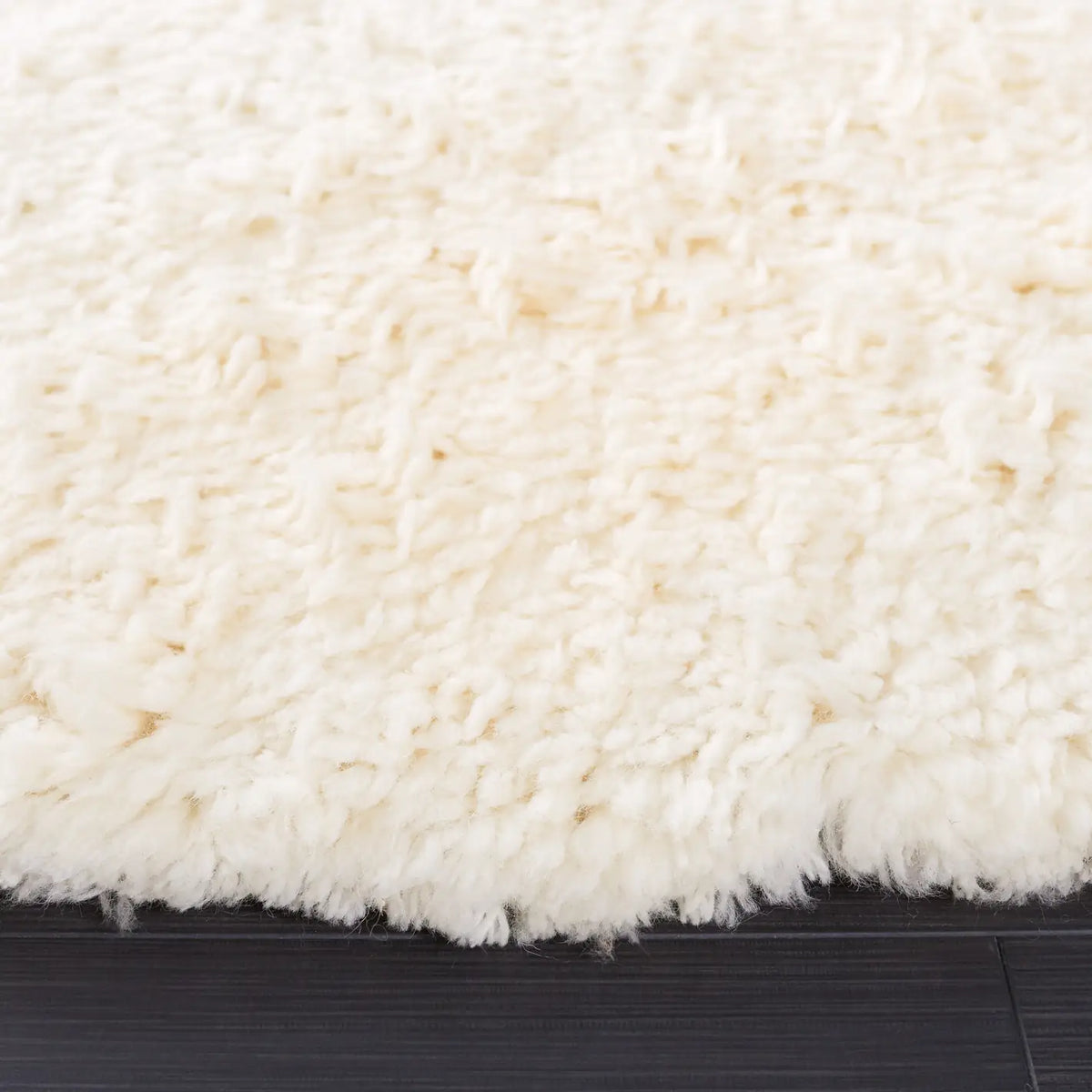 Safavieh Casablanca 6'-0" x 6'-0" Rug in Ivory