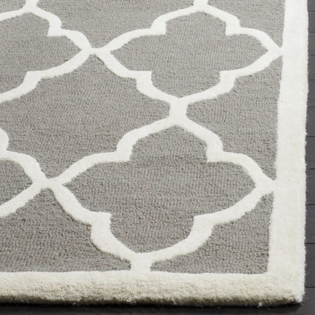 Safavieh Cambridge 5'-0" x 8'-0" Rug in Dark Grey / Ivory