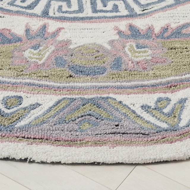 Safavieh Savonnerie 6'-0" x 6'-0" Rug in Ivory / Beige