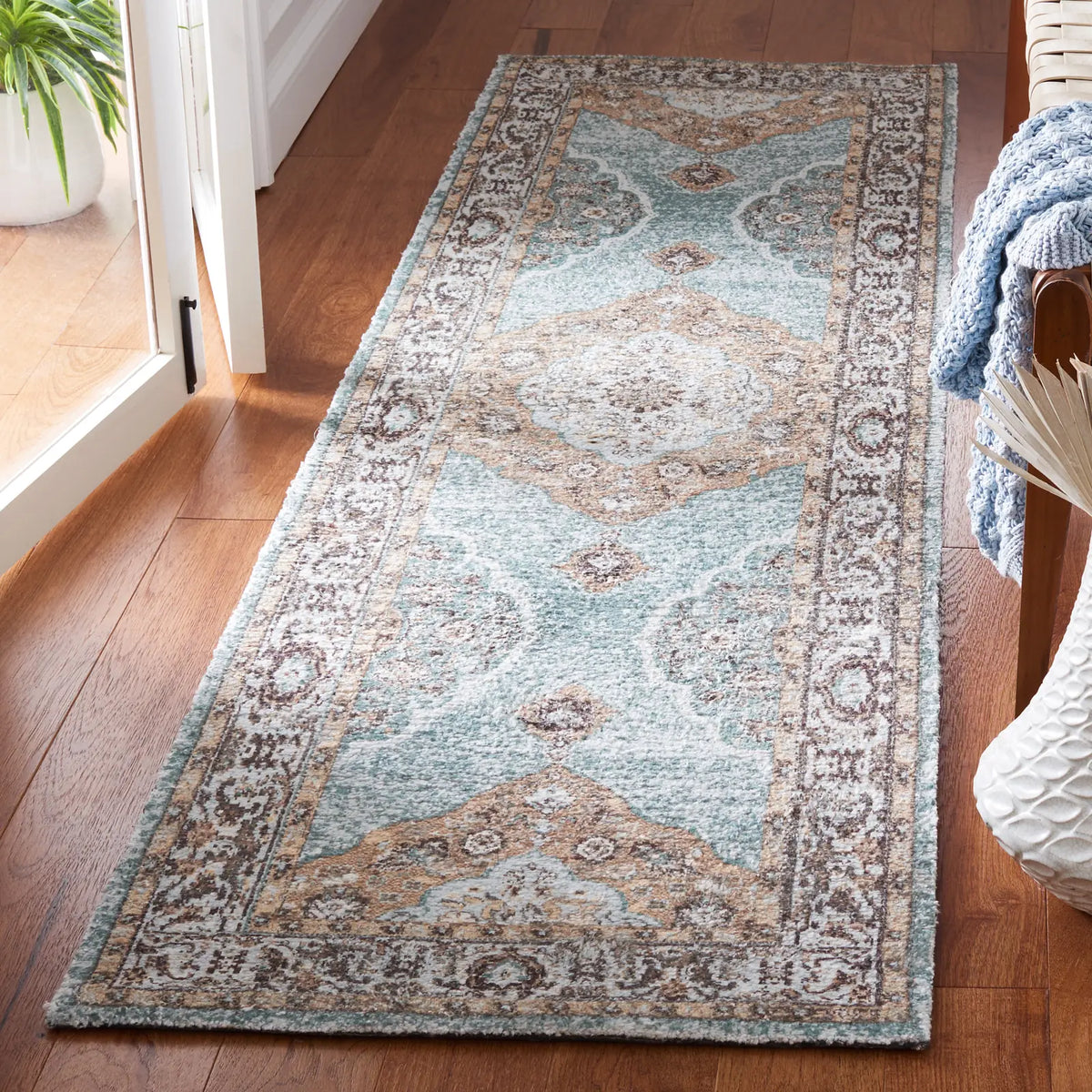 Safavieh Classic Vintage 2'-3" x 8'-0" Rug in Sage / Green