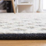 Safavieh Natura 4'-0" x 6'-0" Rug in Ivory / Black