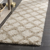 Safavieh Sgd-Dallas Shag 2'-3" x 8'-0" Rug in Ivory / Beige