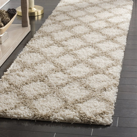 Safavieh Sgd-Dallas Shag 2'-3" x 8'-0" Rug in Ivory / Beige