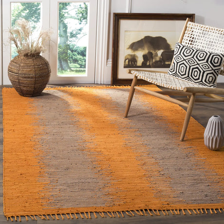 Safavieh Montauk 4'-0" x 6'-0" Rug in Orange