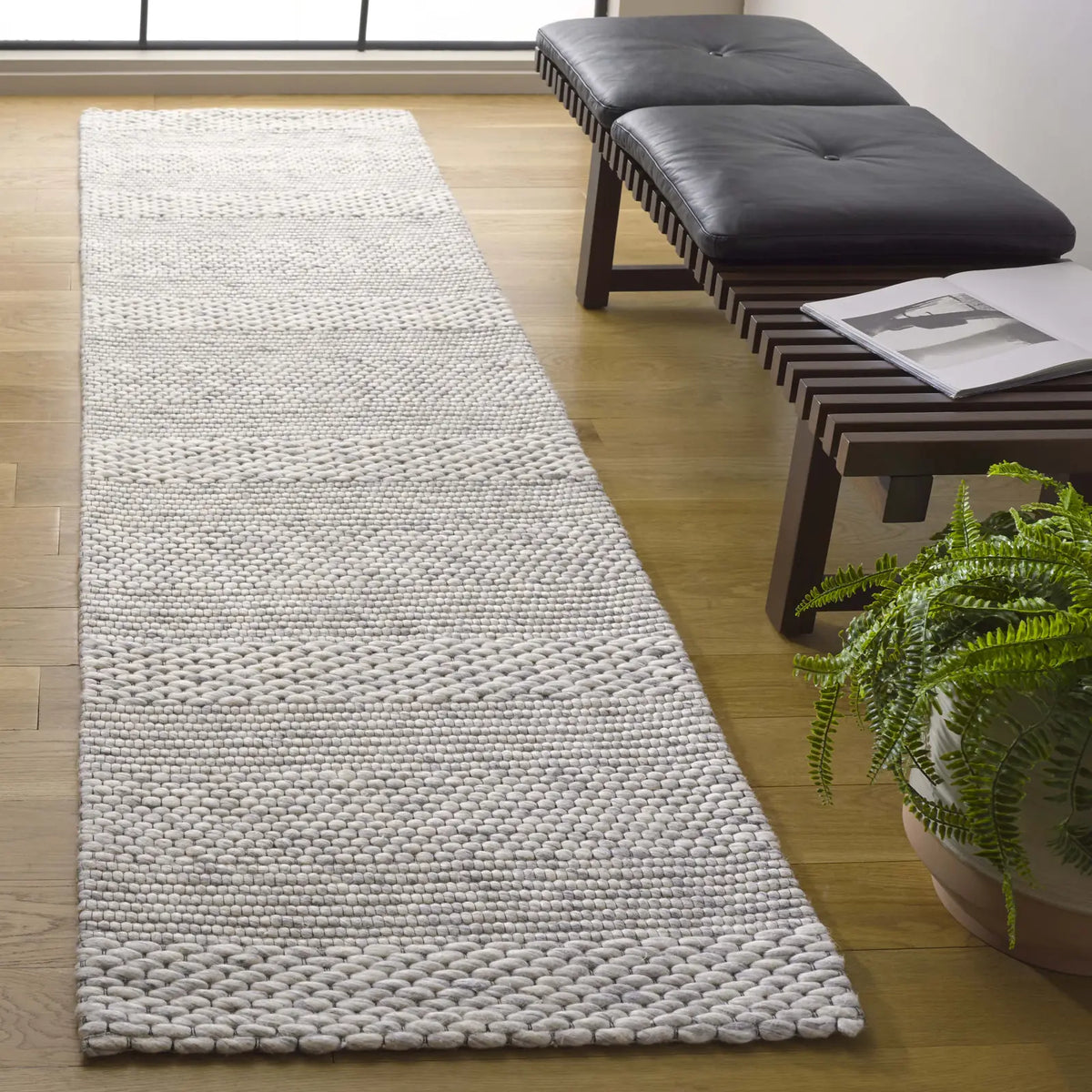 Safavieh Marbella 2'-3" x 7'-0" Rug in Light Grey / Ivory