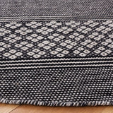Safavieh Montauk 6'-0" x 6'-0" Rug in Black / Ivory
