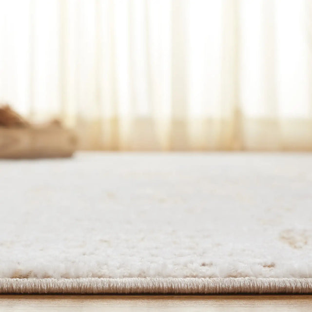 Safavieh Romance 300 5'-3" x 7'-6" Rug in Ivory / Beige Rust