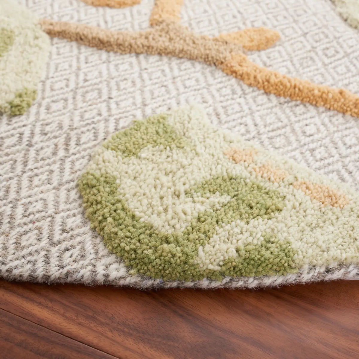 Safavieh Glamour 6'-0" x 6'-0" Rug in Pink / Grey