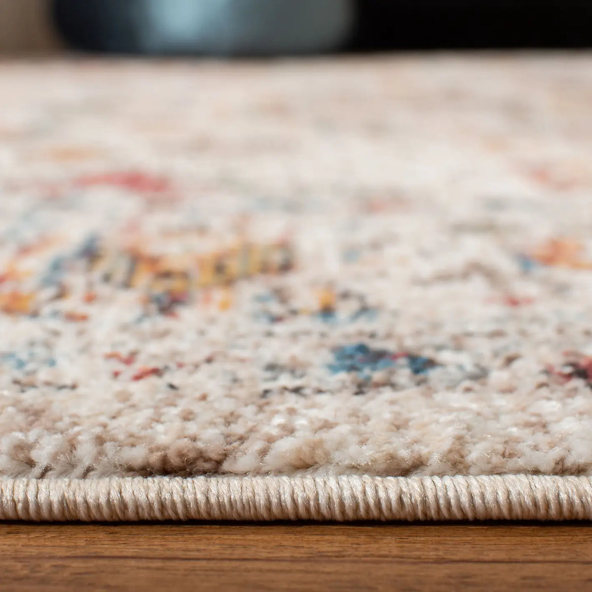 Safavieh Carlyle 200 5'-3" x 7'-6" Rug in Ivory / Gold