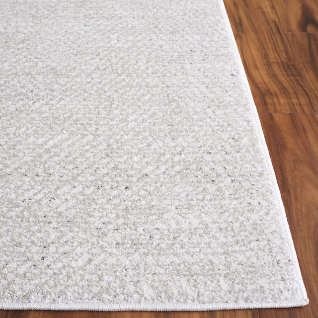 Safavieh Northport 4'-0" x 6'-0" Rug in Ivory / Beige