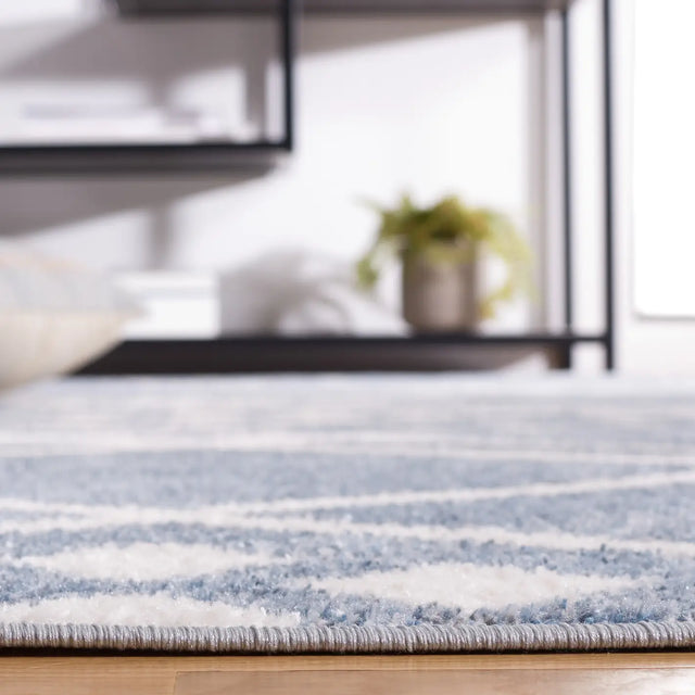 Safavieh Blair Washable 4'-0" x 6'-0" Rug in Blue / Ivory