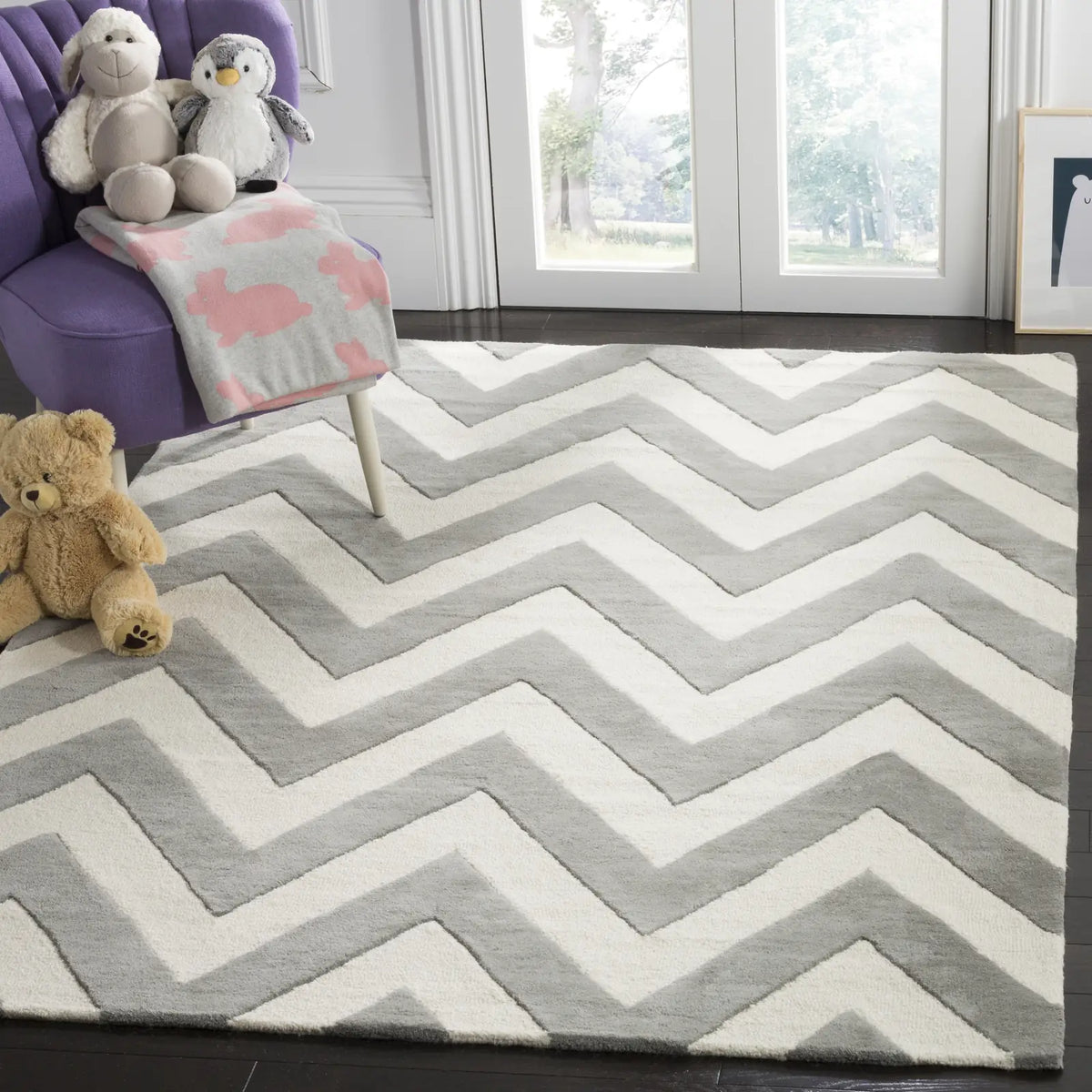 Safavieh Safavieh Kids 5'-0" x 7'-0" Rug in Grey / Ivory