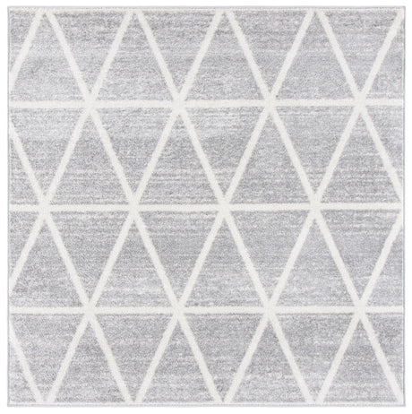 Safavieh Adirondack 6'-0" x 6'-0" Rug in Grey / Ivory