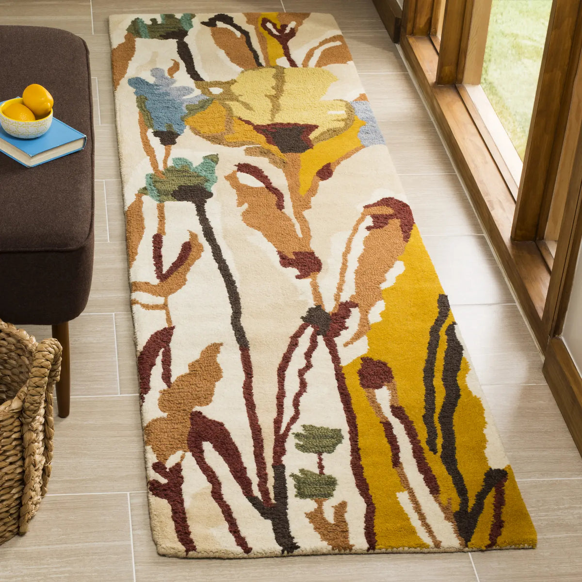 Safavieh Jardin 2'-3" x 8'-0" Rug in Ivory / Multi
