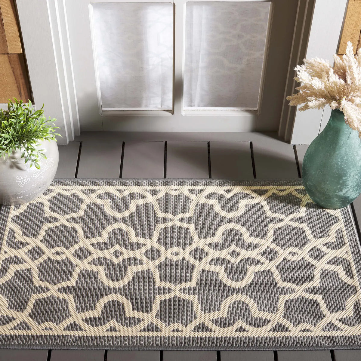Safavieh Courtyard 2'-0" x 3'-7" Rug in Grey / Beige