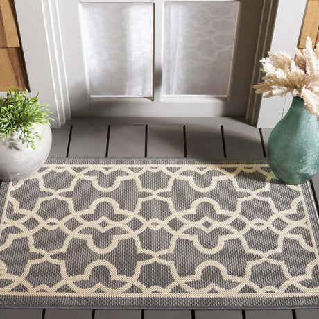 Safavieh Courtyard 2'-0" x 3'-7" Rug in Grey / Beige