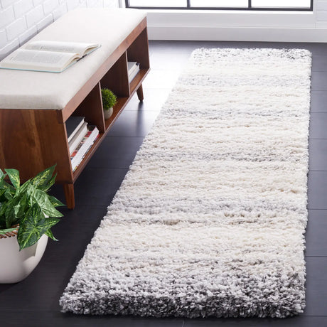 Safavieh Fontana Shag  800 2'-3" x 8'-0" Rug in Ivory / Grey