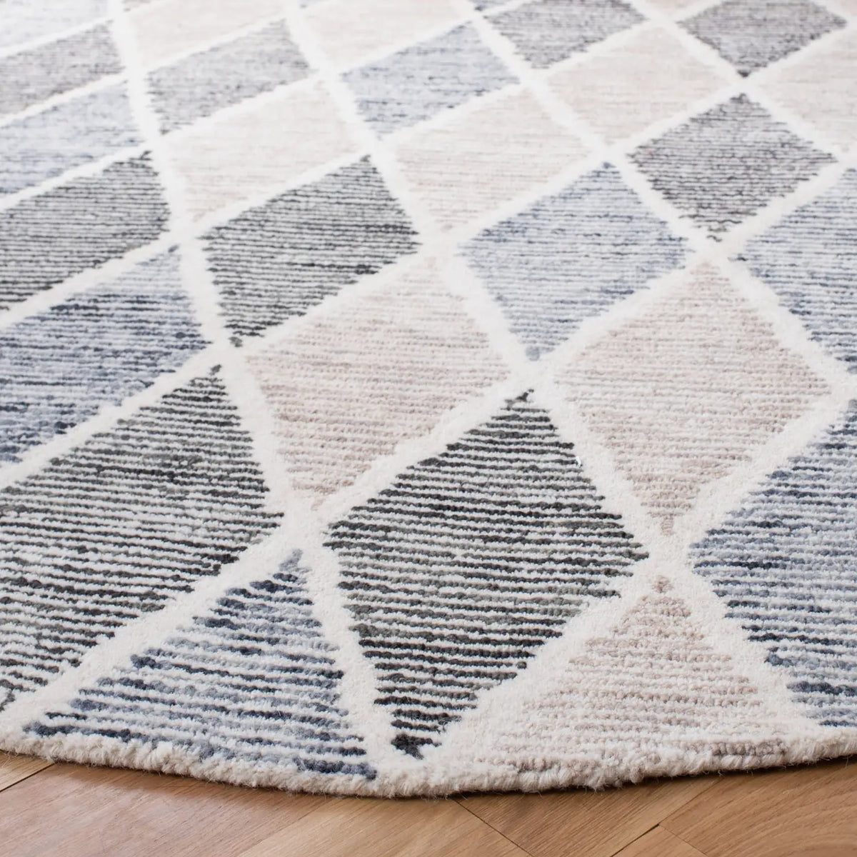 Safavieh Precious 6'-0" x 6'-0" Rug in Blue / Beige
