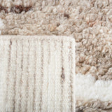 Safavieh Casablanca 4'-0" x 6'-0" Rug in Ivory / Light Brown
