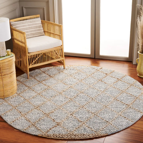 Safavieh Natural Fiber 6'-0" x 6'-0" Rug in Grey / Bleach