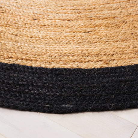 Safavieh Natural Fiber 6'-0" x 6'-0" Rug in Natural / Black
