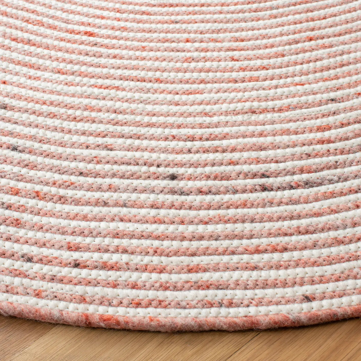 Safavieh Braided 5'-0" x 5'-0" Rug in Red / Ivory
