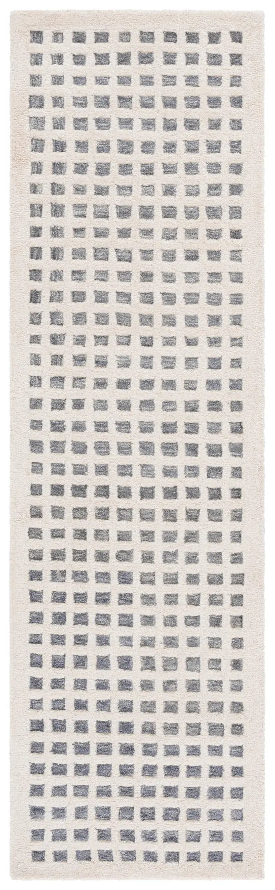 Safavieh Ebony 2'-3" x 8'-0" Rug in Ivory / Black