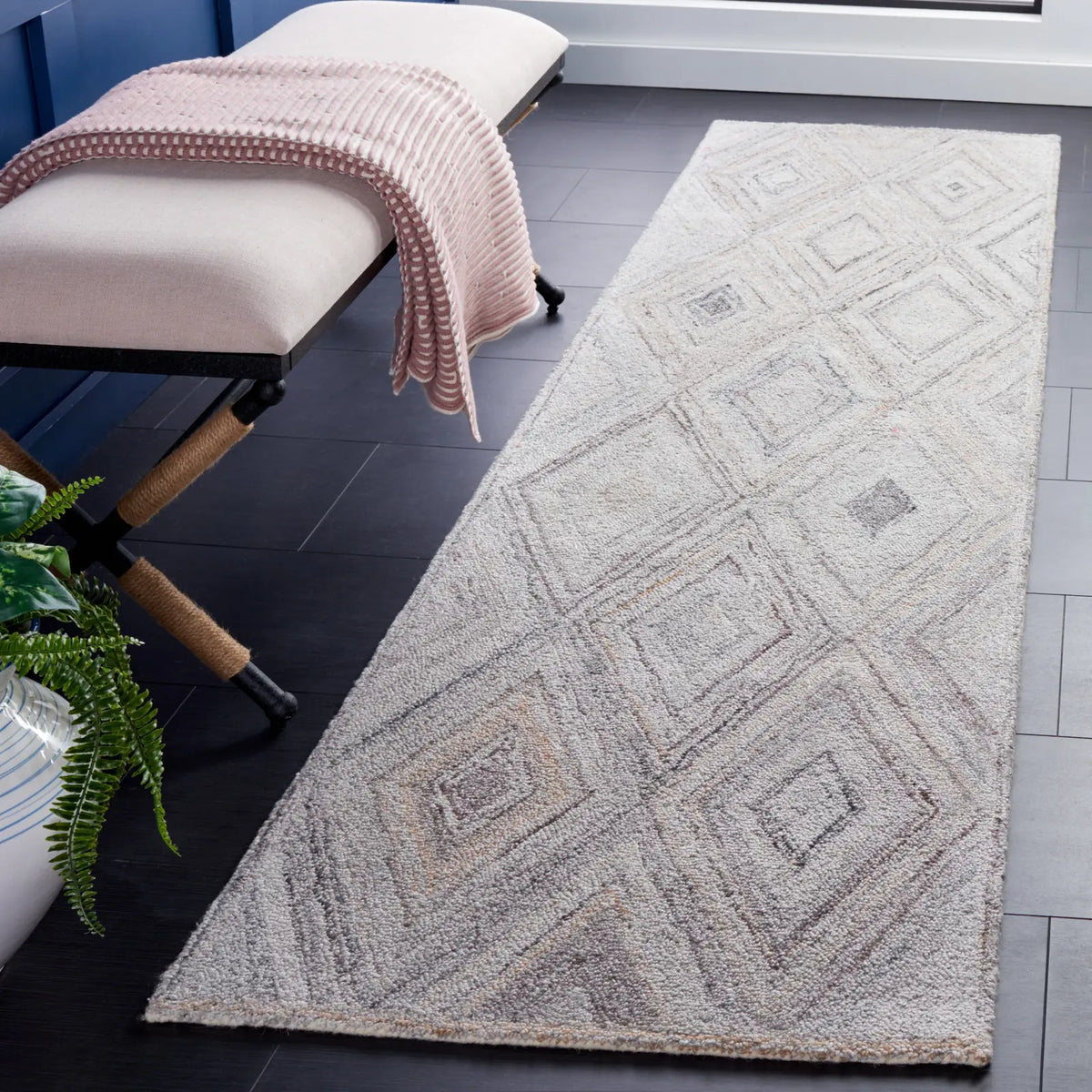 Safavieh Metro 2'-3" x 9'-0" Rug in Grey / Light Brown