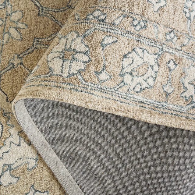 Safavieh Metro 4'-0" x 6'-0" Rug in Beige / Ivory
