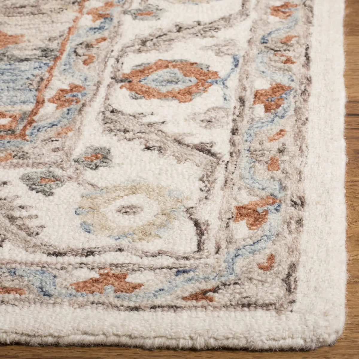 Safavieh Micro-Loop 4'-0" x 6'-0" Rug in Ivory / Rust