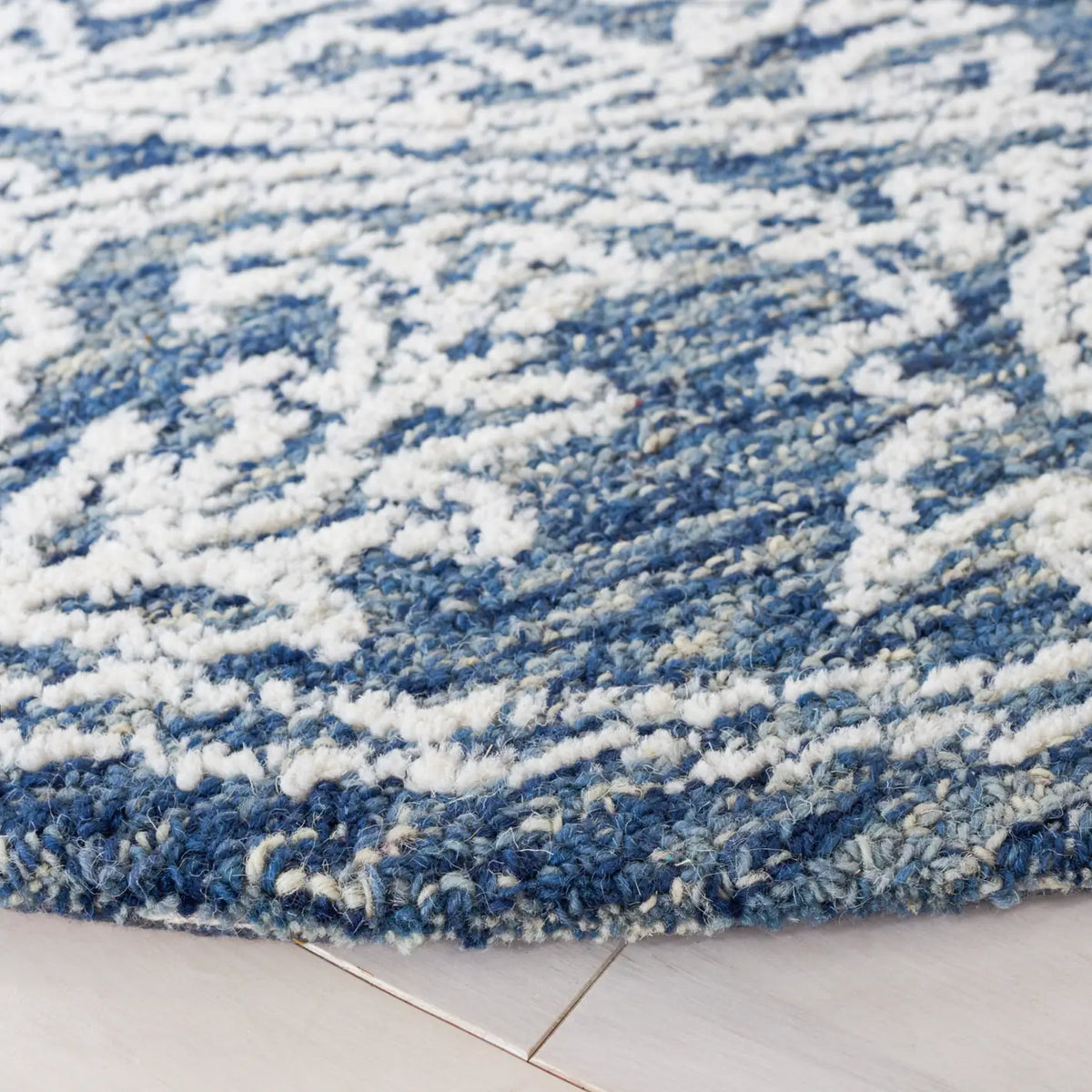 Safavieh Metro 6'-0" x 6'-0" Rug in Natural / Blue