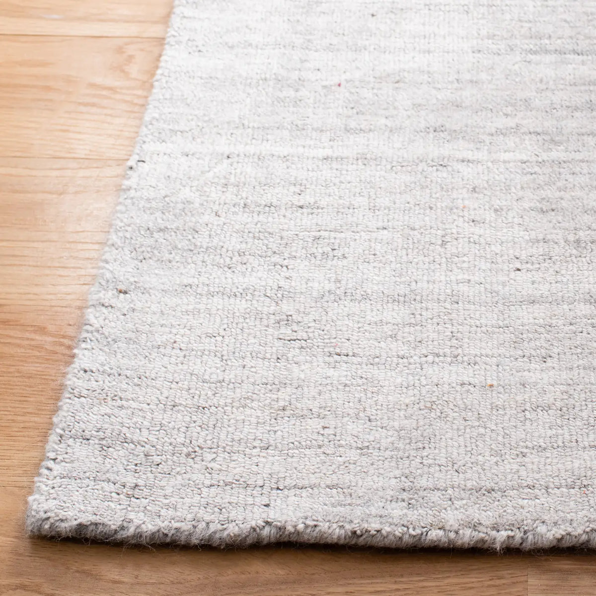 Safavieh Mirage 6'-0" x 9'-0" Rug in Light Grey