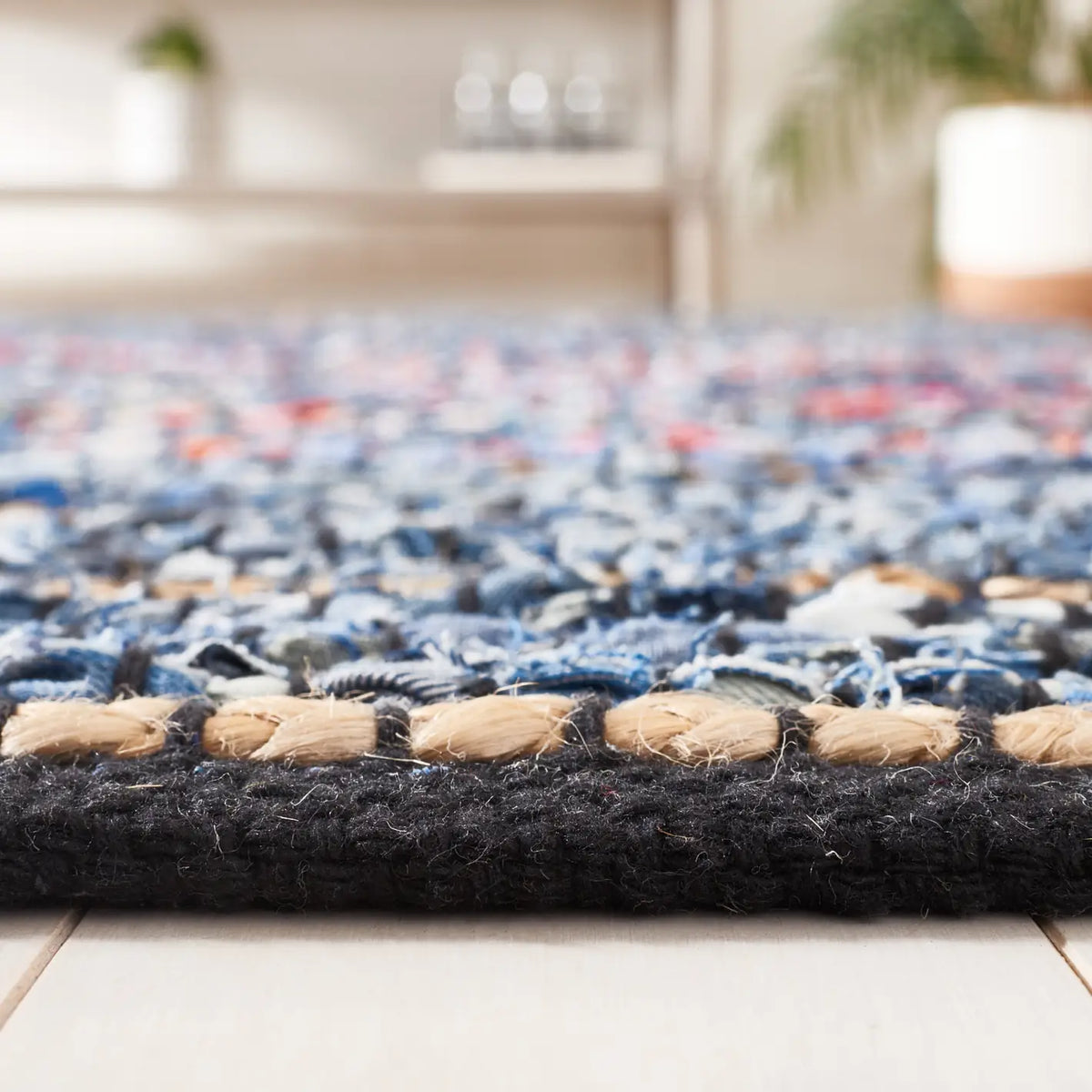 Safavieh Cape Cod 4'-0" x 6'-0" Rug in Natural / Blue