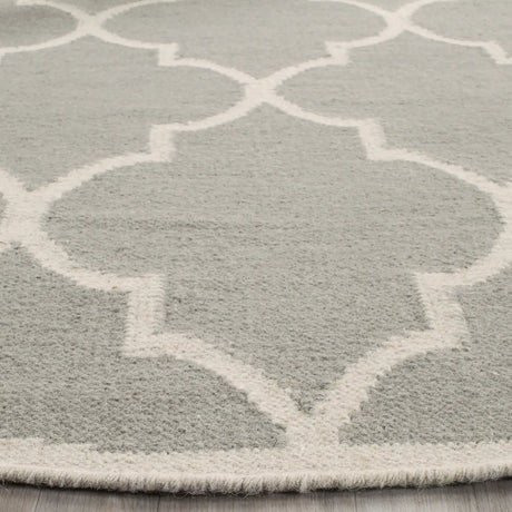 Safavieh Dhurries 6'-0" x 6'-0" Rug in Dark Grey / Ivory