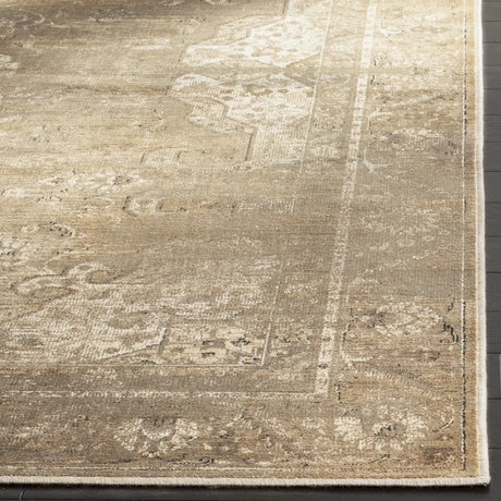 Safavieh Vintage 4'-0" x 5'-7" Rug in Mouse