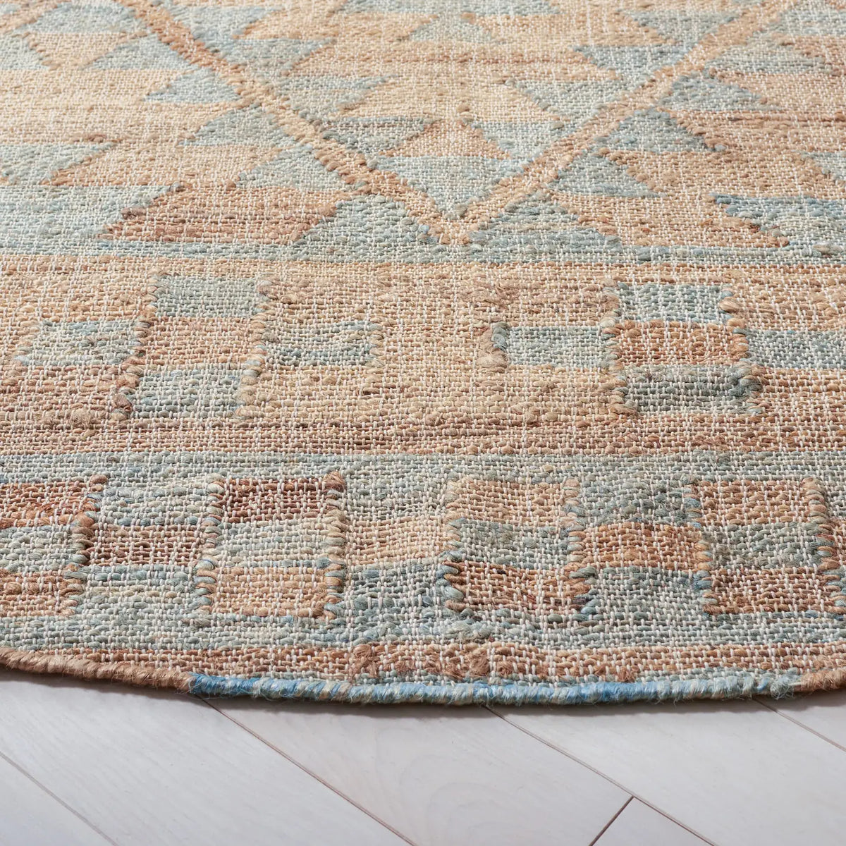 Safavieh Kilim 7'-0" x 7'-0" Rug in Blue / Natural