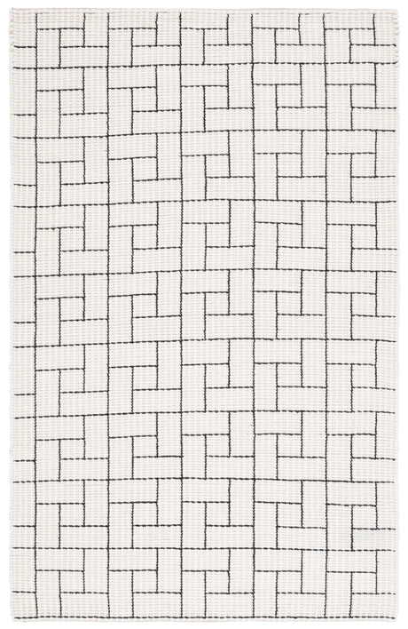 Safavieh Natura 4'-0" x 6'-0" Rug in Ivory / Black