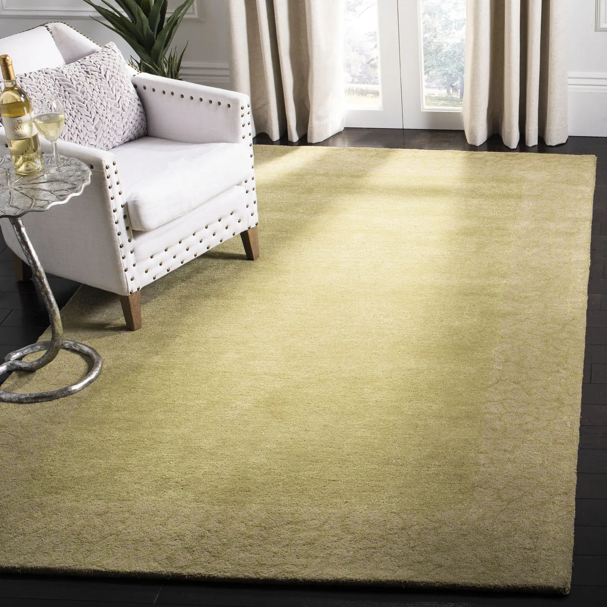 Safavieh Soho 5'-0" x 8'-0" Rug in Green / Light Green