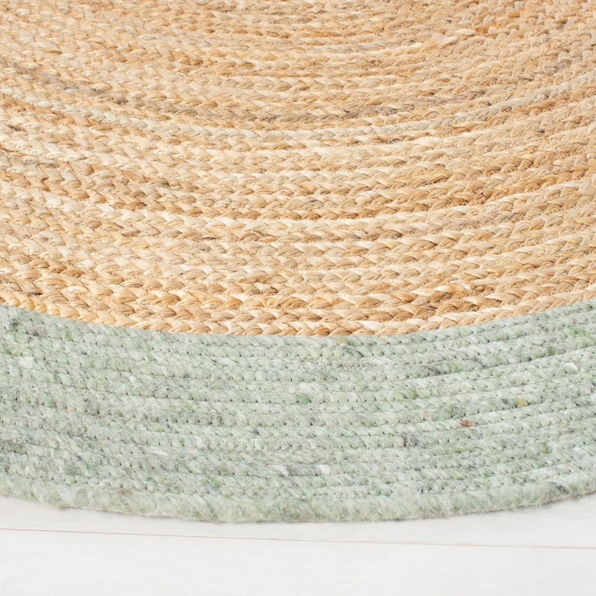 Safavieh Braided 5'-0" x 7'-0" Rug in Sage / Gold