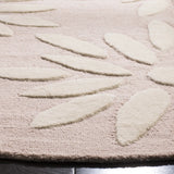 Safavieh Safavieh Kids 5'-0" x 5'-0" Rug in Pink / Ivory