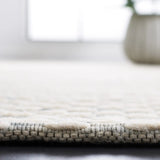 Safavieh Marbella 4'-0" x 6'-0" Rug in Beige / Blue